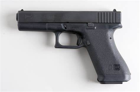 HANDGUNS FOR SELF DEFENSE httpssteadychasersonlineprod - Daman & Diu - Bhimpur ID1596860 2