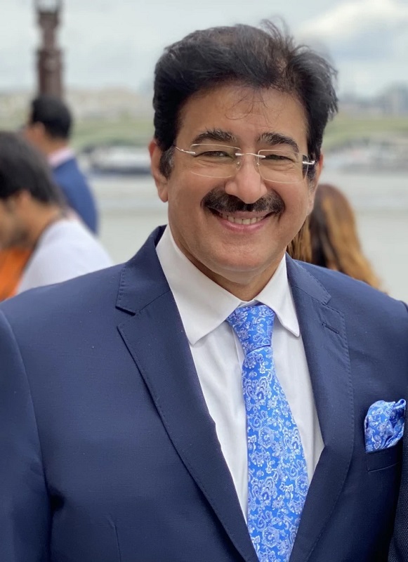 Sandeep Marwah Inspires School Children with Motivational Sp - Delhi - Delhi ID1594327