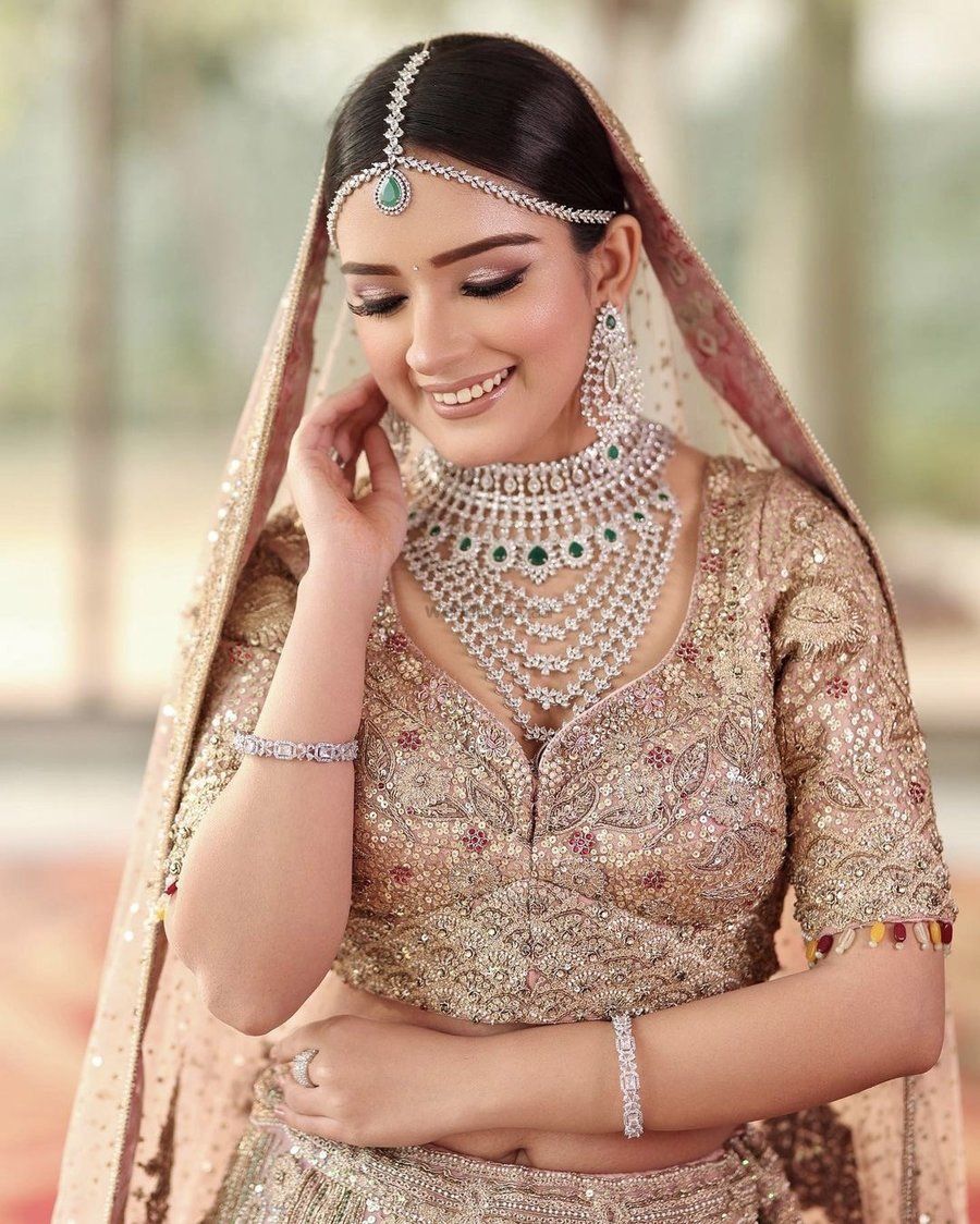Top makeup artists in Lucknow Expert Advice and Professiona - Uttar Pradesh - Lucknow ID1610746 3