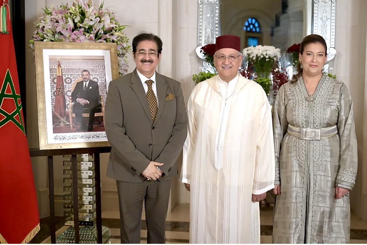 Dr Sandeep Marwah Joins Celebrations of the 26th Anniversar - Delhi - Delhi ID1613004