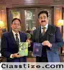Renowned Writer Awadhesh Singh Presents His Latest Books on Poetry and Artificial Intelligence to Dr Sandeep Marwah