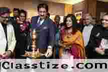 Sandeep Marwah Appreciates the Art Show at India Habitat Centre