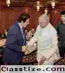 Dr. Sandeep Marwah Receives Blessings from Shri Ram Nath Kovind, 14th President of India, at Spiritual Program